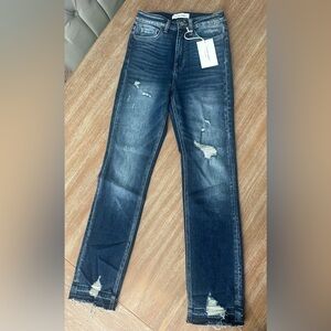 Flying Monkey Black Label Jeans
Stretchy distressed jeans
Straight Leg sz 25